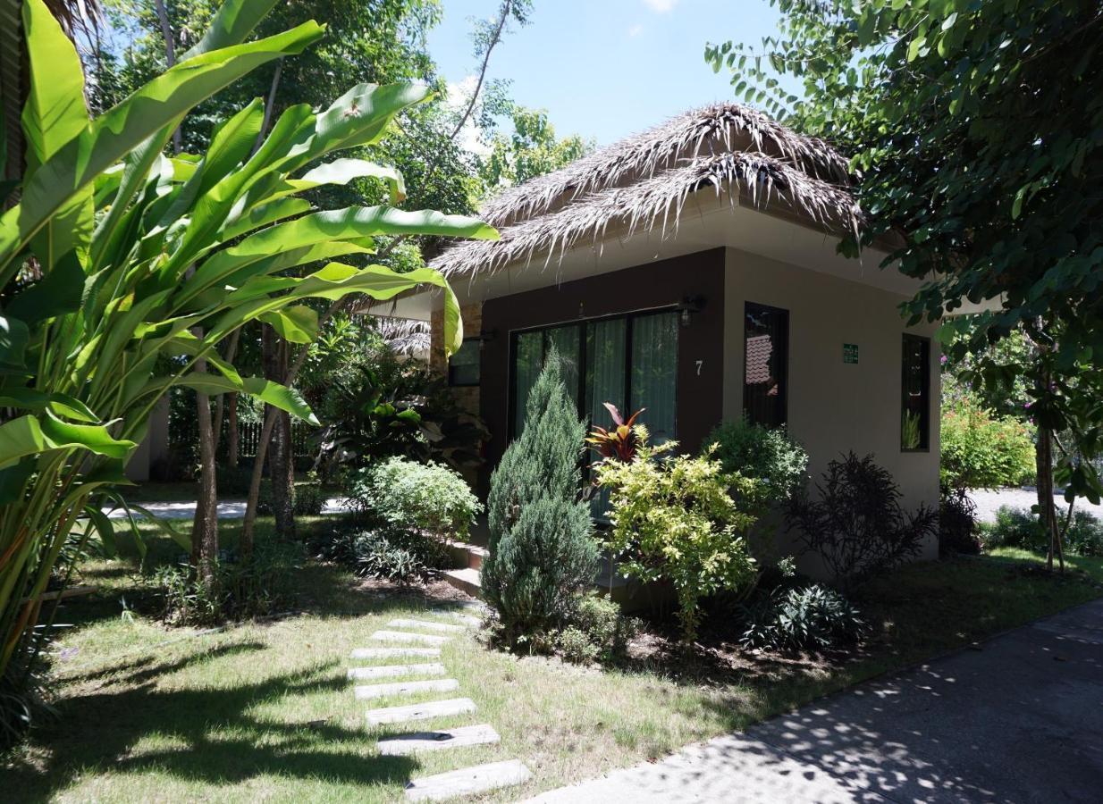Papa'S Home And Rabbit Cafe Ban Mai (Chiang Mai) Exterior foto